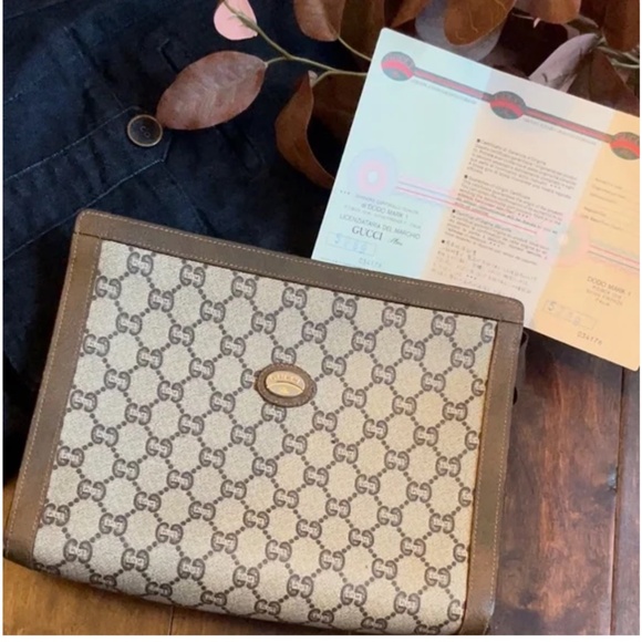 1970s Vintage Gucci clutch bag travel case coated leather trim suede lining - Picture 10 of 10